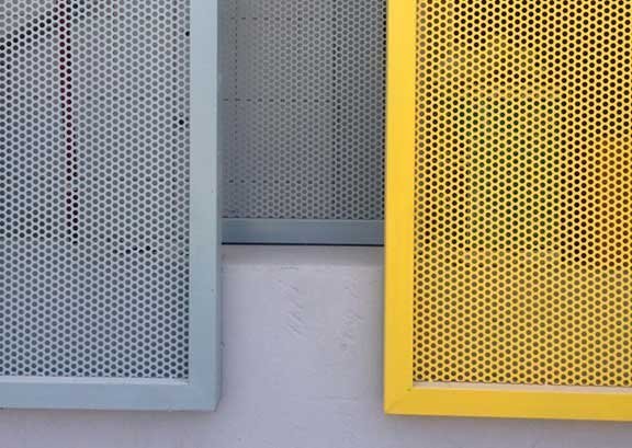 Como escolher chapas metálicas para portas de creche 1 chapa perfurada pro infancia